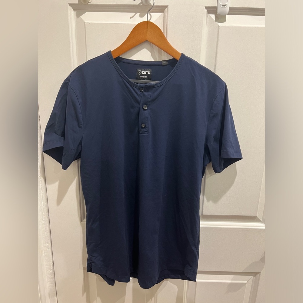 Cuts short sleeve Henley shirt